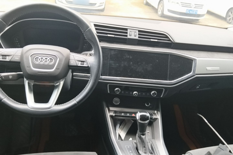 Audi Q3 2021 #10 Audi Q3 2021 car image #10