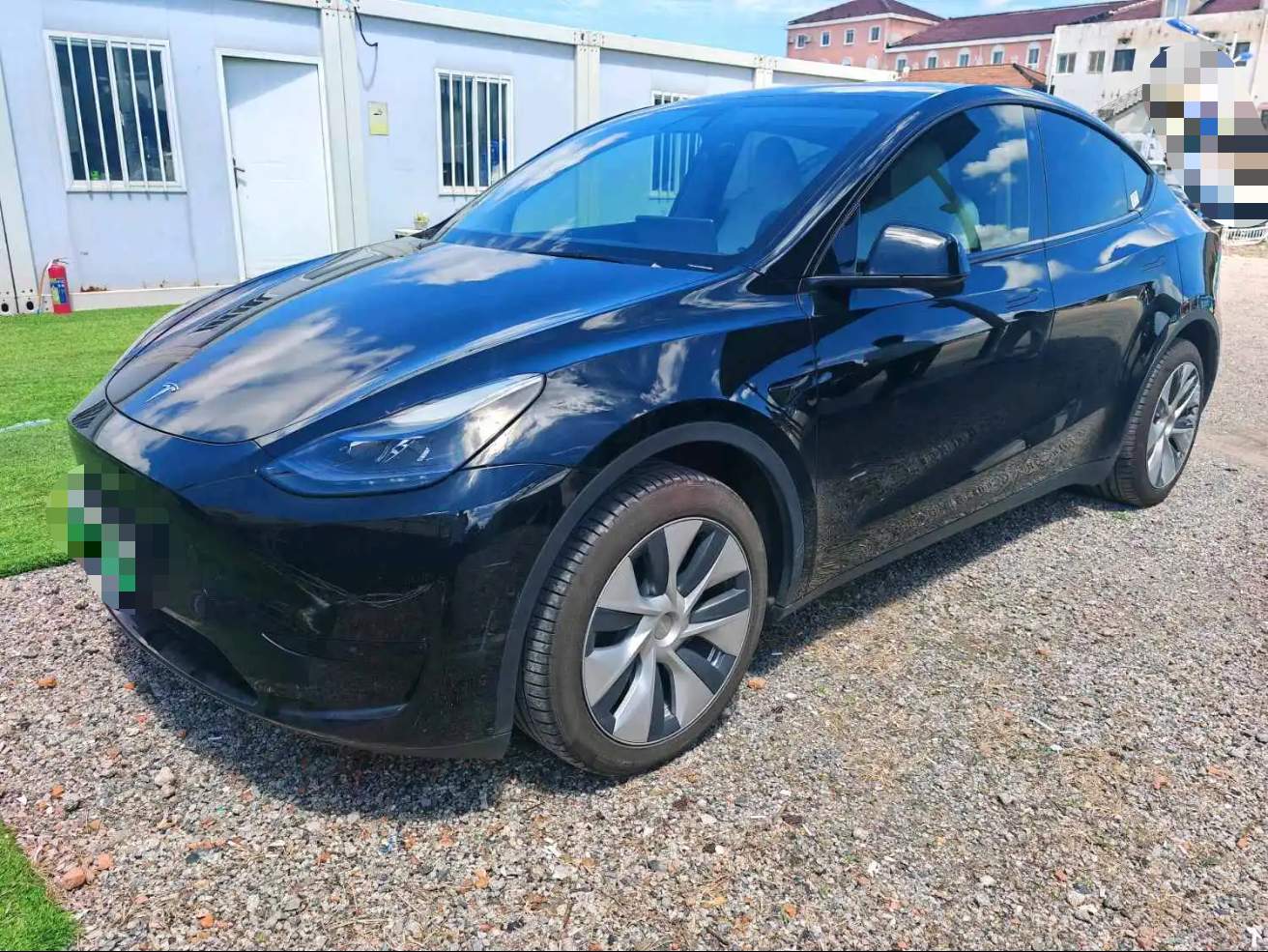 Tesla Model Y 2023 Tesla Model Y 2023 car image