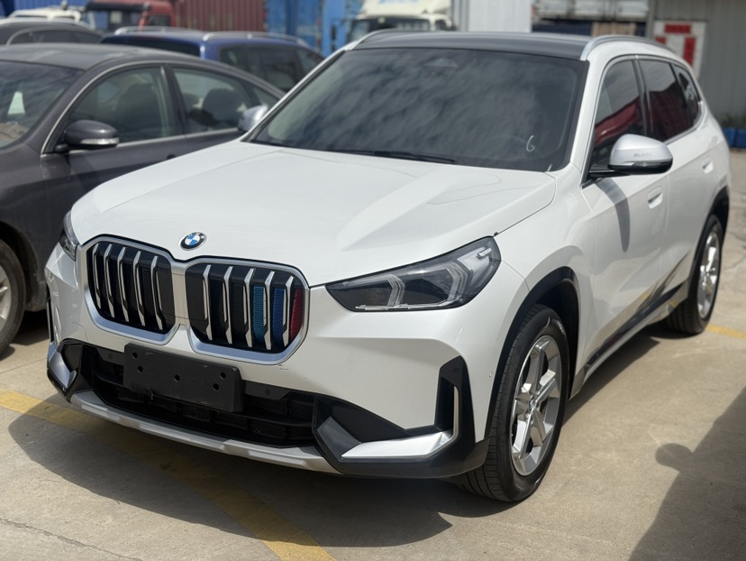 BMW X1 2023 car image 