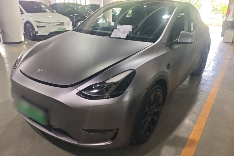 Tesla Model Y 2021 car image #2