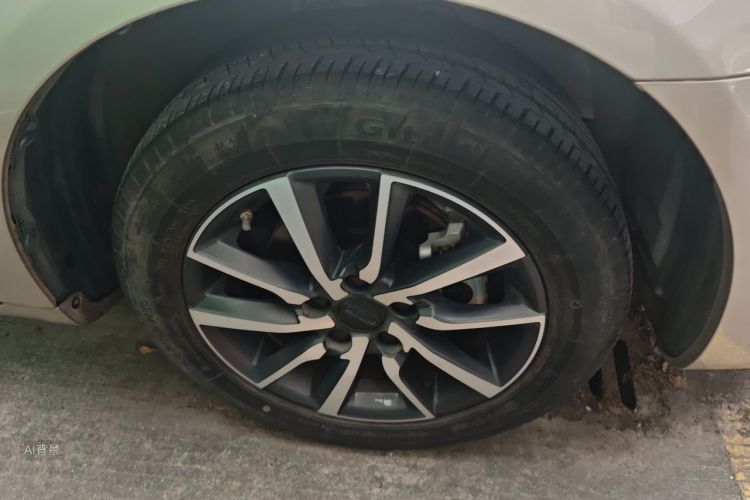 GEELY Emgrand 2020 car image #9