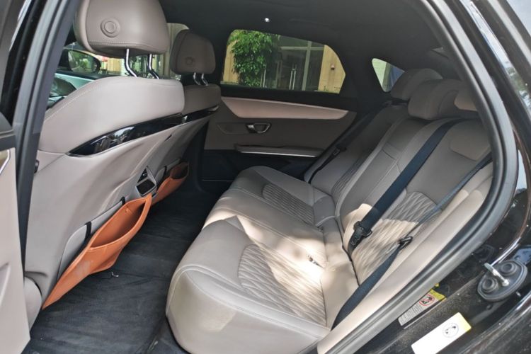 BYD Han 2024 car image #17