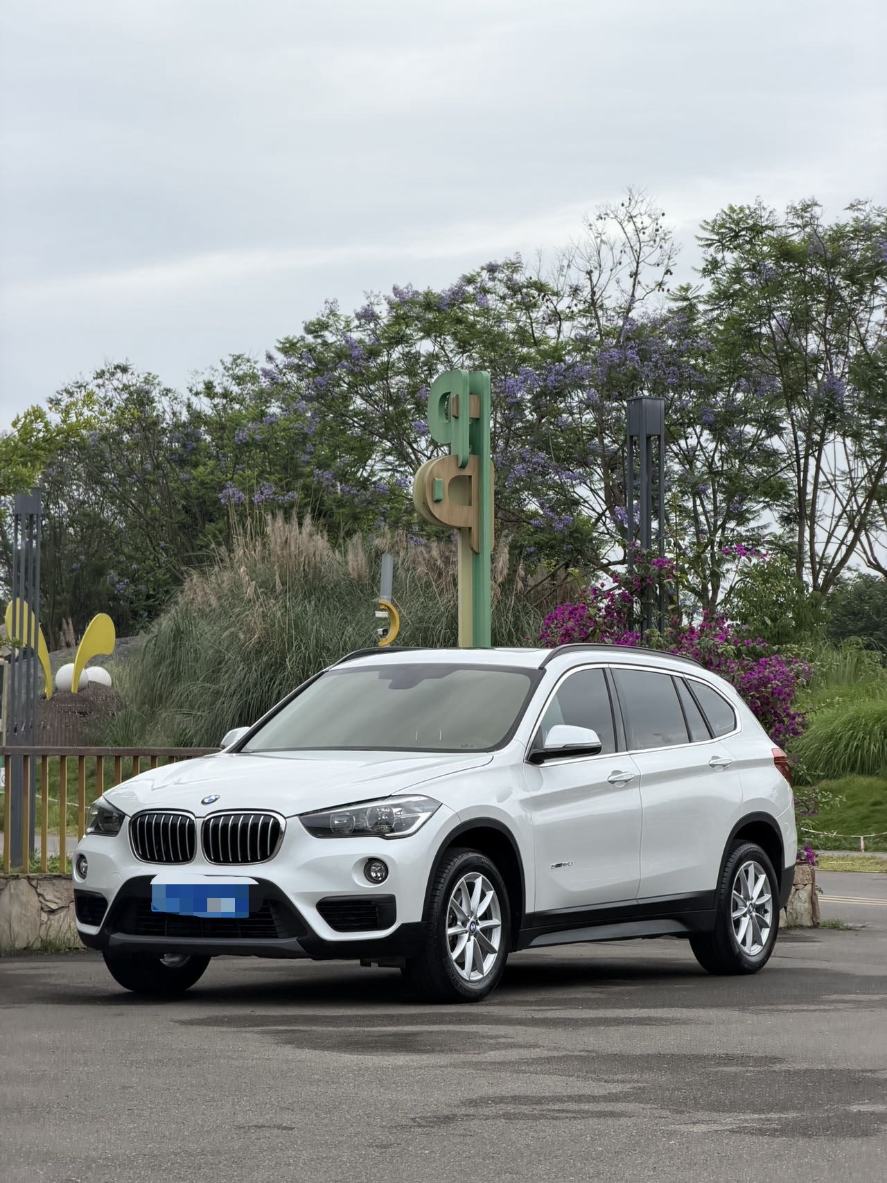 BMW X1 2018 BMW X1 2018 car image