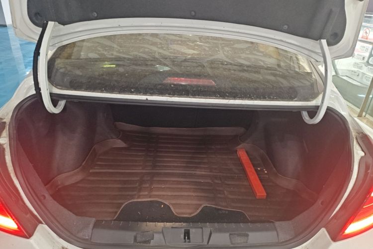 GEELY Emgrand 2017 car image #19