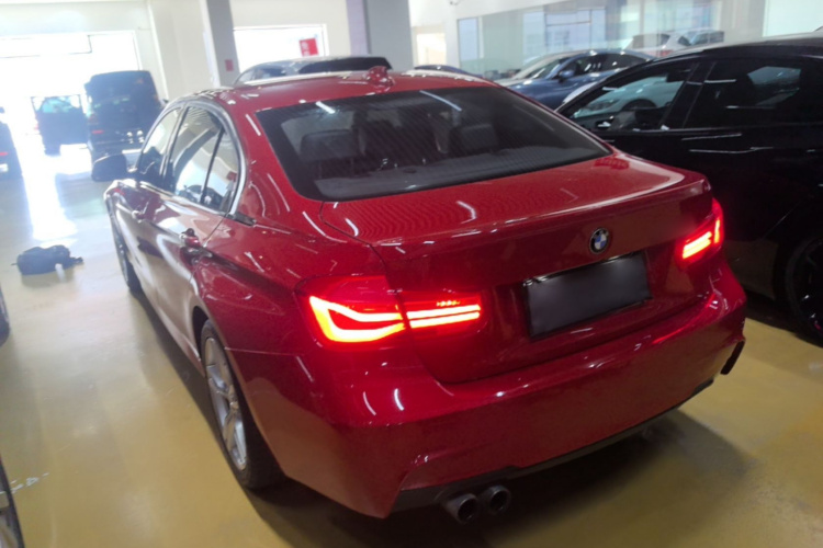 BMW 3 Series 2018 #5 BMW 3 Series 2018 car image #5