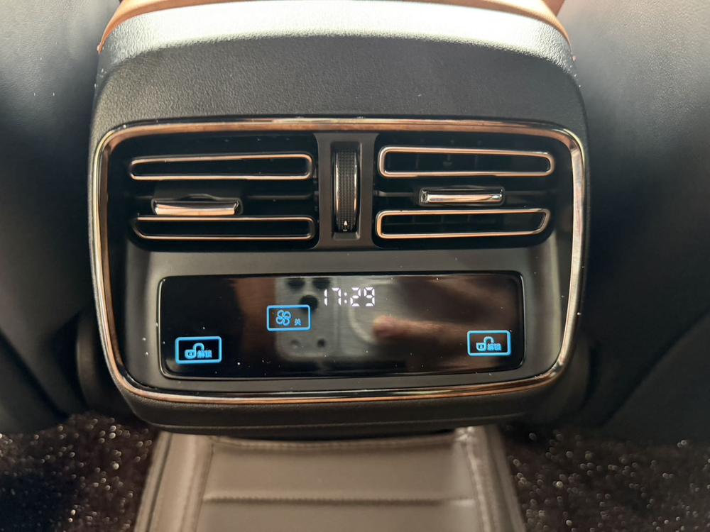BYD Han 2022 car image #8