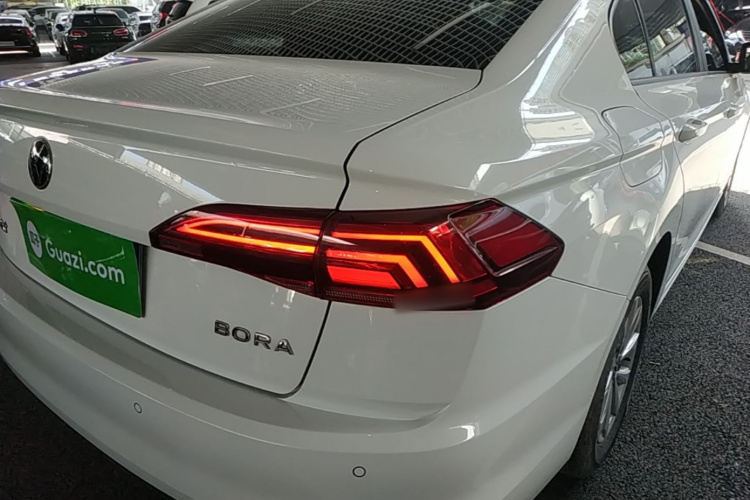 Volkswagen Bora 2022 car image #8