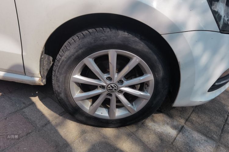 Volkswagen Polo 2018 car image #9