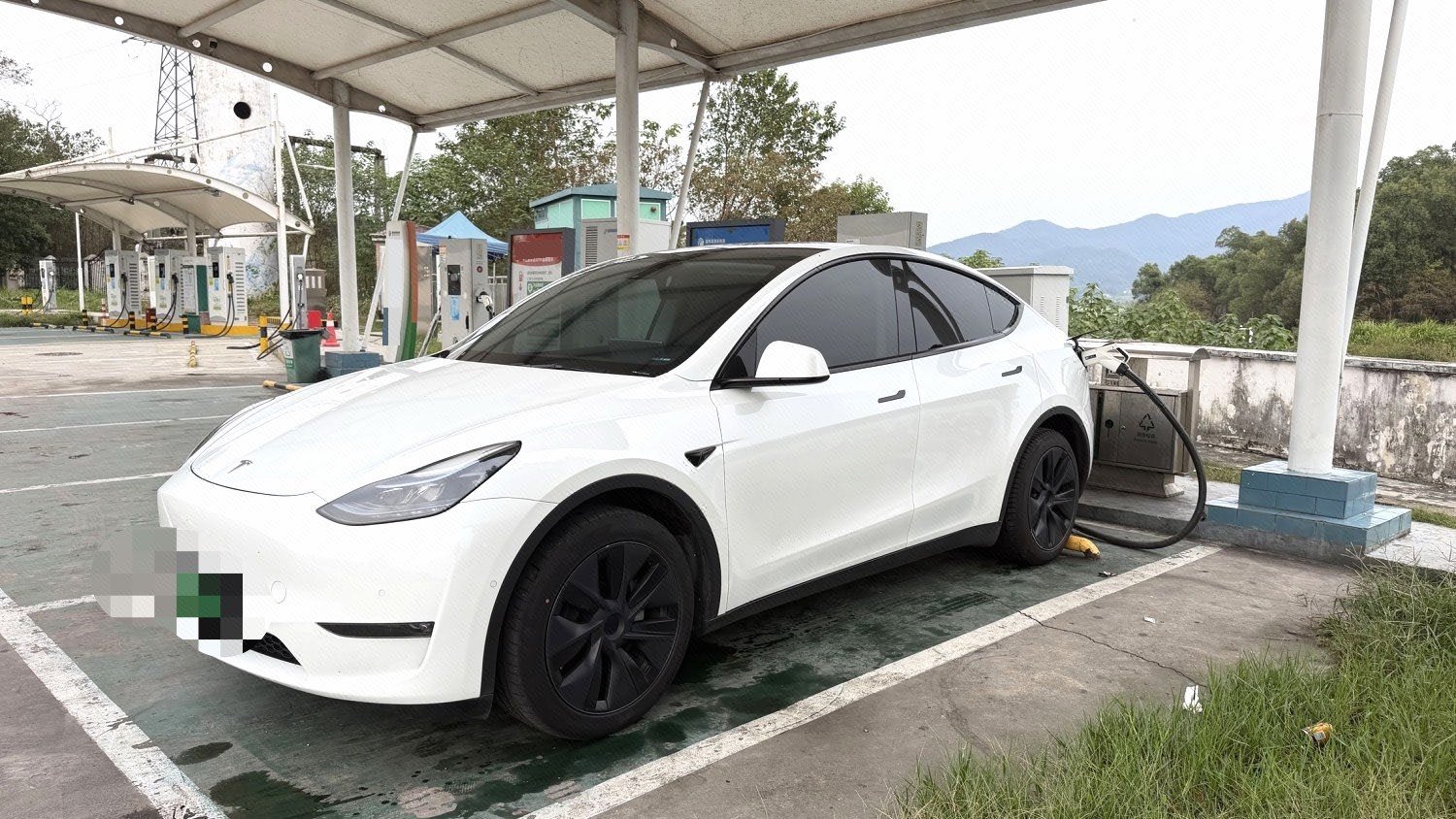 Tesla Model Y 2024 Tesla Model Y 2024 immagine di auto