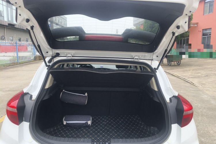 GEELY Emgrand GS 2019 car image #19
