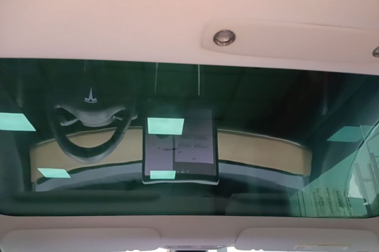 Tesla Model 3 2020 car image #18