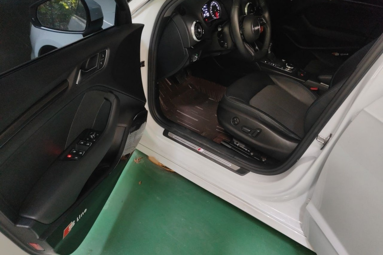 Audi A3 2020 صورة سيارة #13