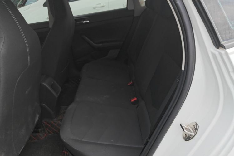 Volkswagen Polo 2020 car image #17