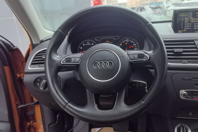 Audi Q3 2015 #11 Audi Q3 2015 car image #11