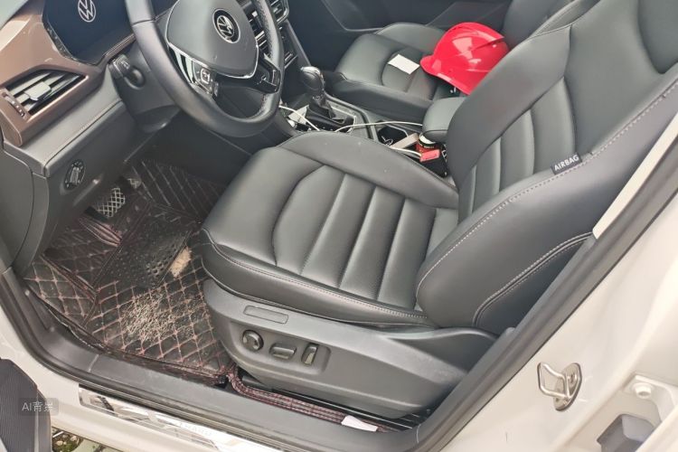 Volkswagen Tharu 2023 car image #18