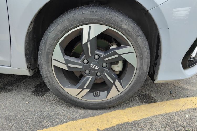 GEELY Emgrand L HiP 2022 صورة سيارة #9