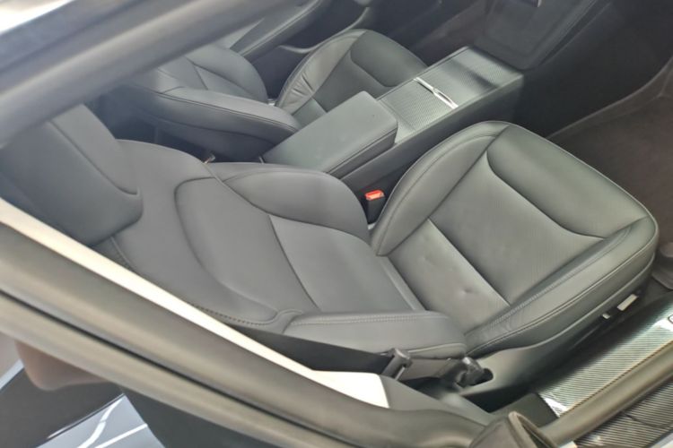 Tesla Model 3 2024 car image #24
