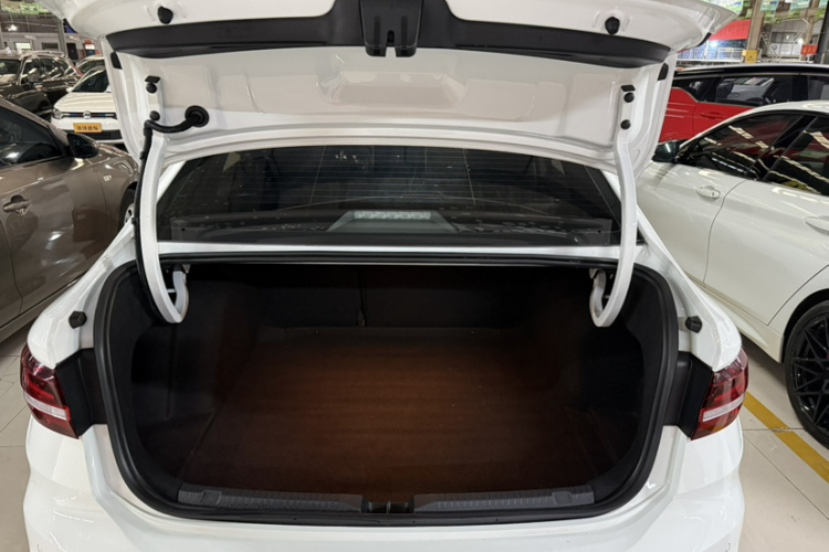 Volkswagen Lavida 2024 car image #11