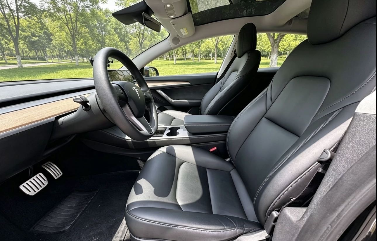 Tesla Model 3 2021 car image #2