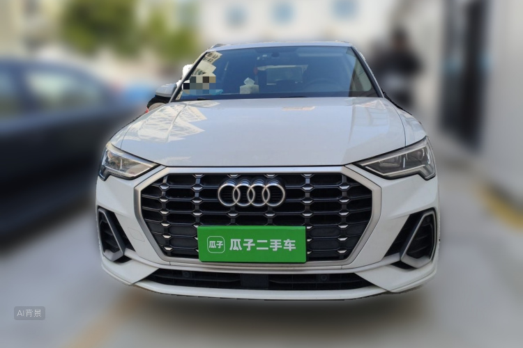 Audi Q3 2019 car image #3