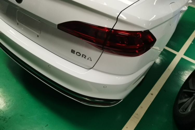 Volkswagen Bora 2026 car image #8