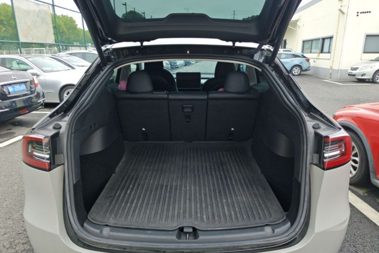 Tesla Model Y 2023 #19 Tesla Model Y 2023 car image #19