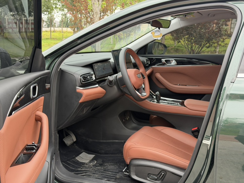 GEELY Emgrand 2025 car image #7