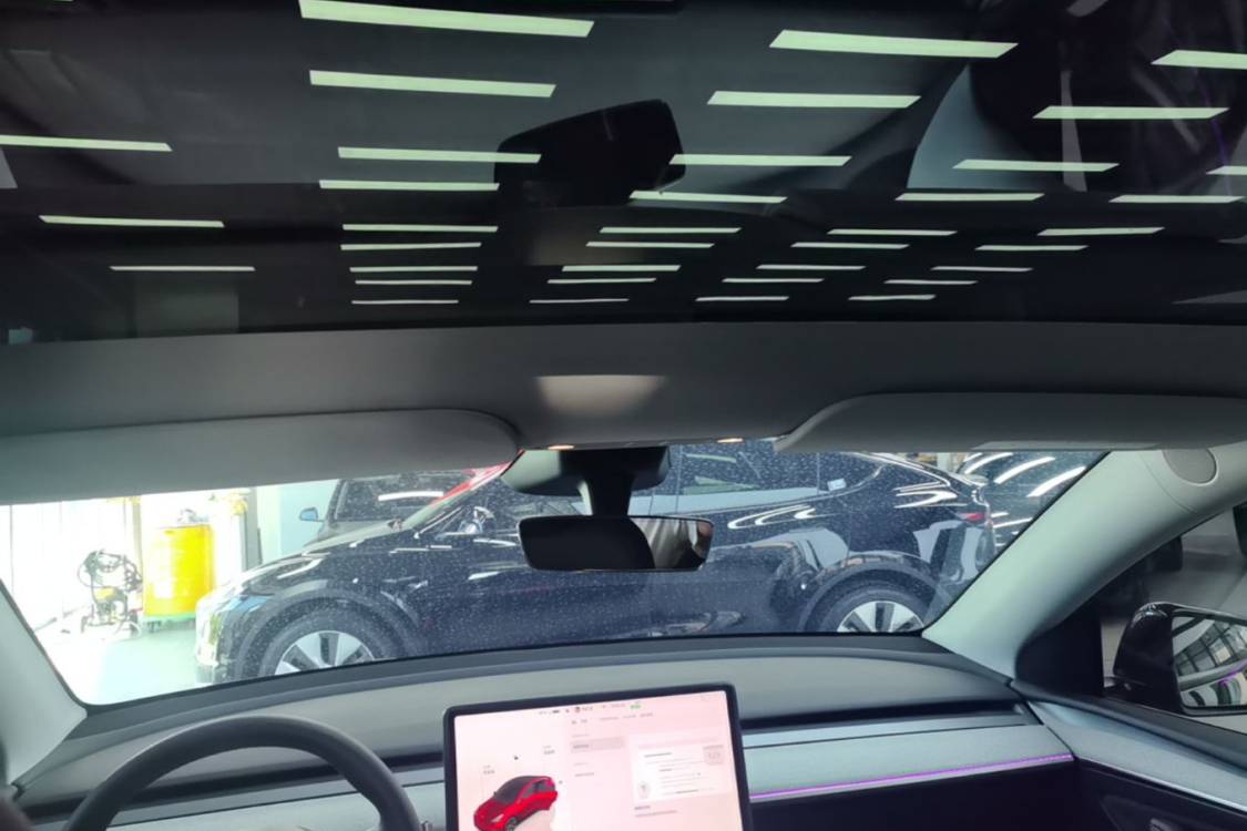 Tesla Model Y 2024 car image #14