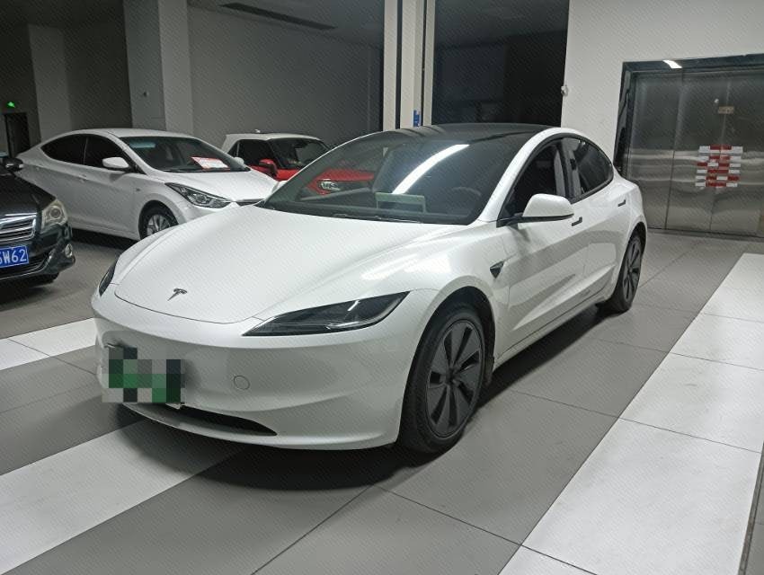 2024 2024 immagine di auto
