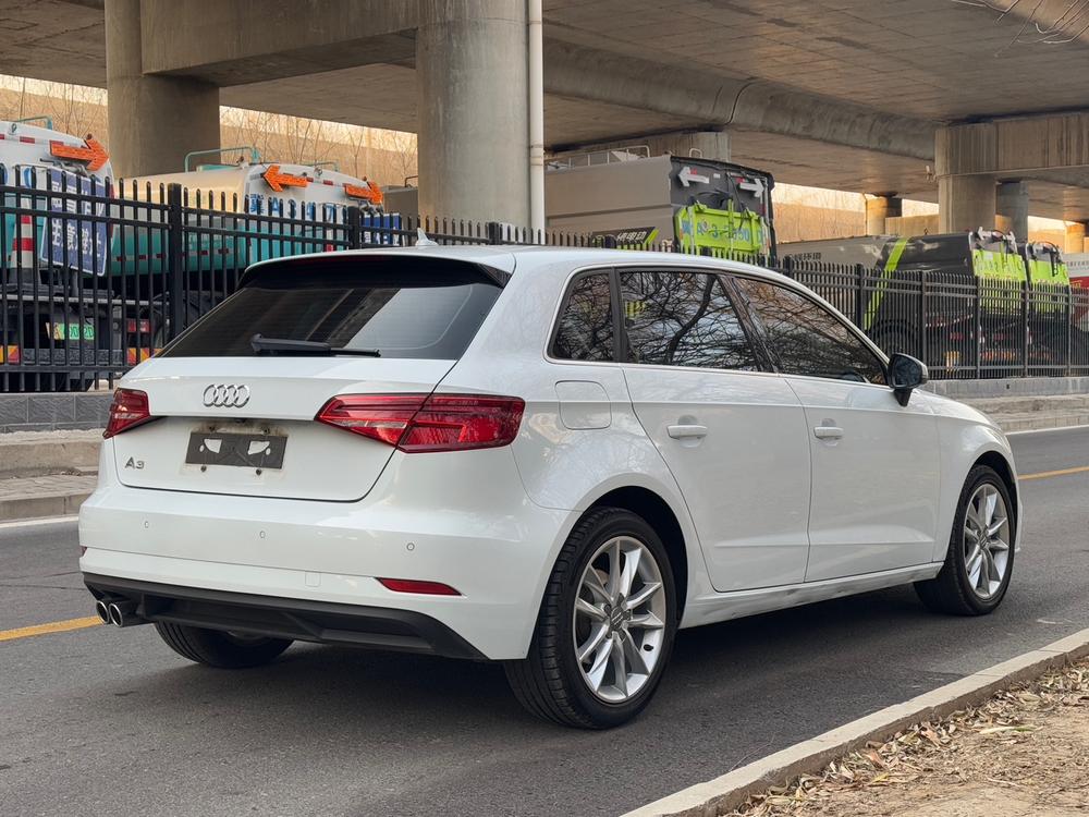Audi A3 2018 car image #7