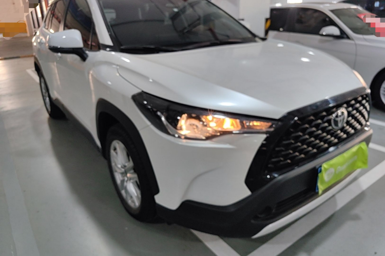 Toyota Corolla Cross 2024 صورة سيارة #4