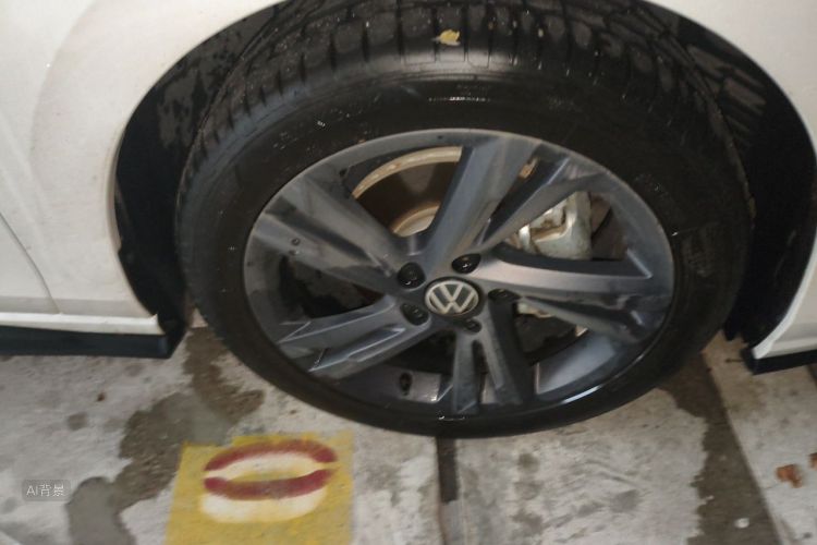 Volkswagen Golf 2023 car image #9