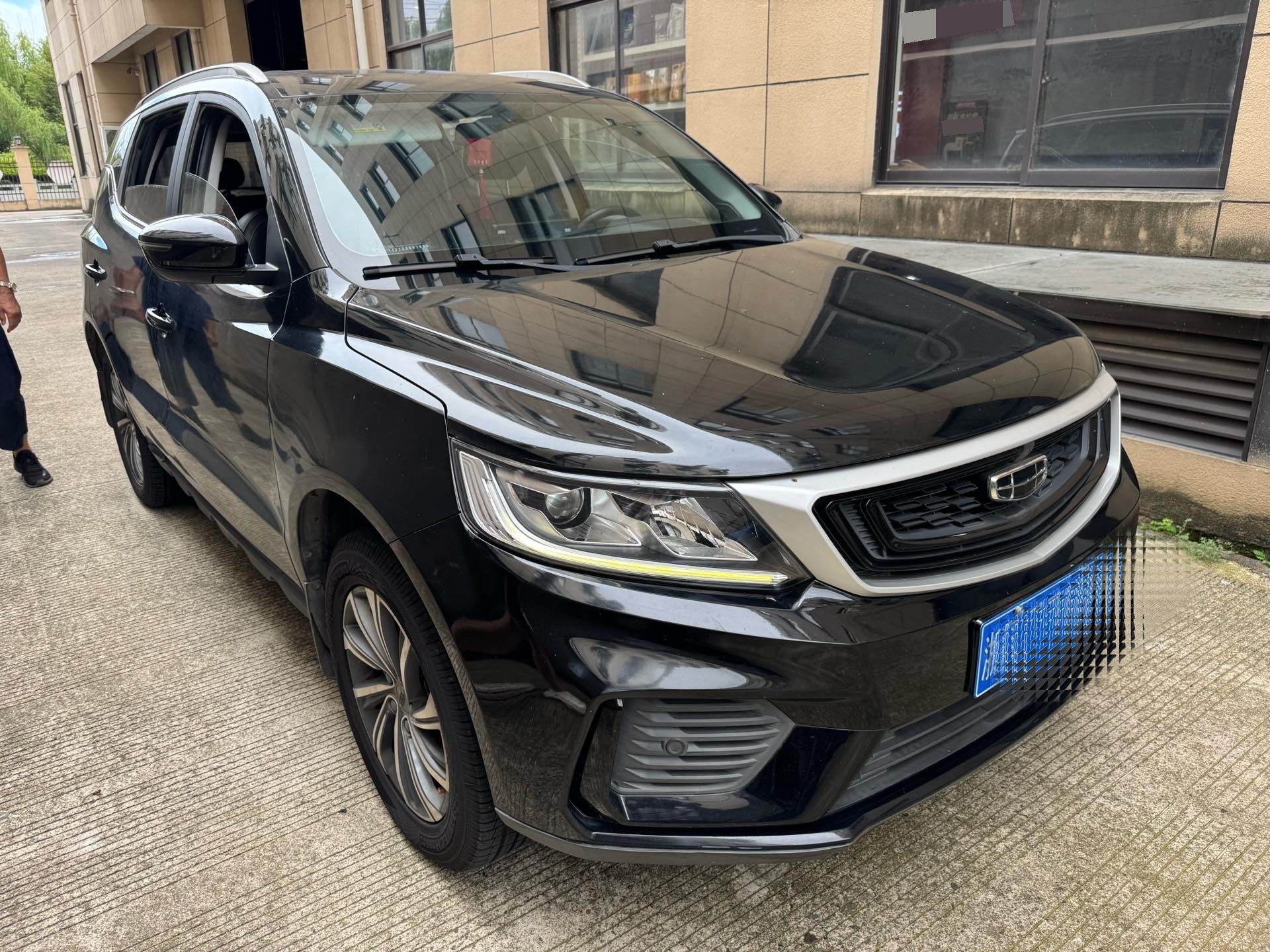 GEELY Vision X6 2021 car image #2