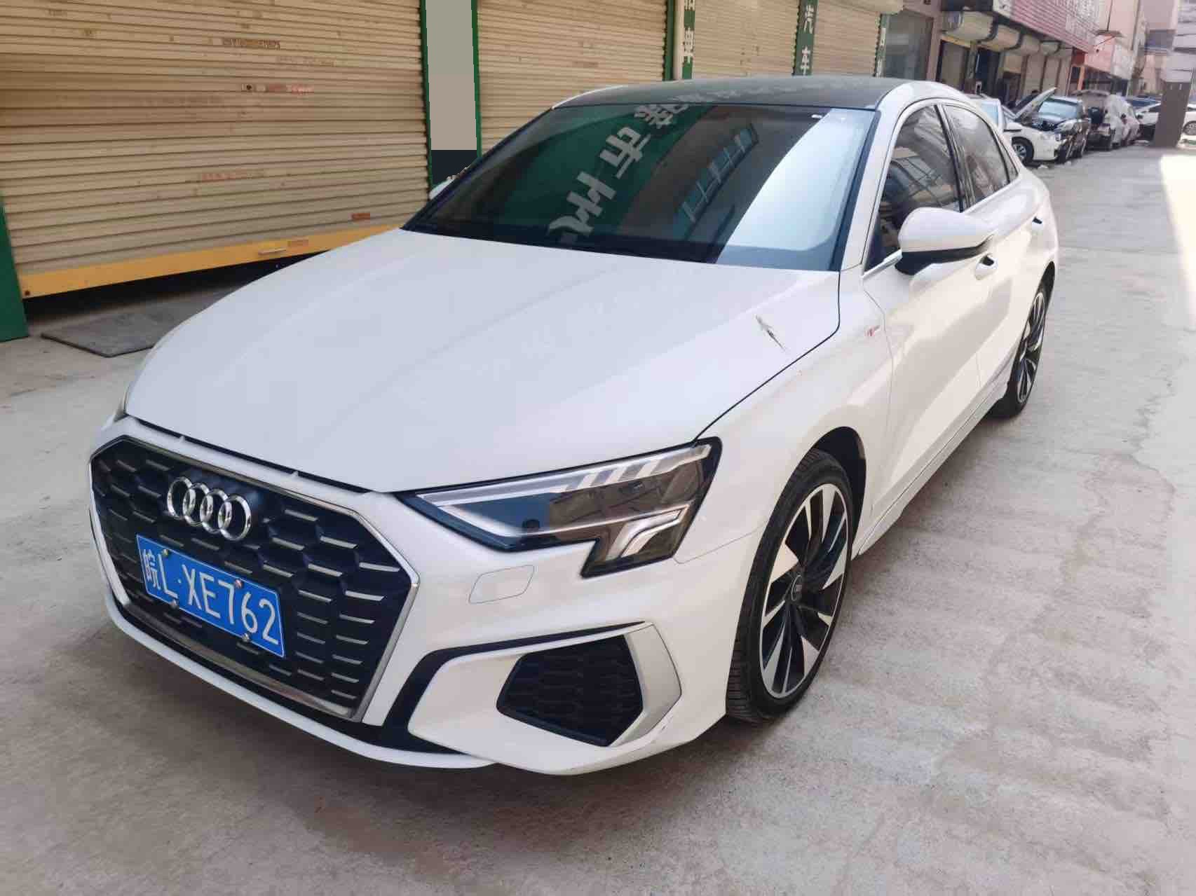 2022 immagine di auto 