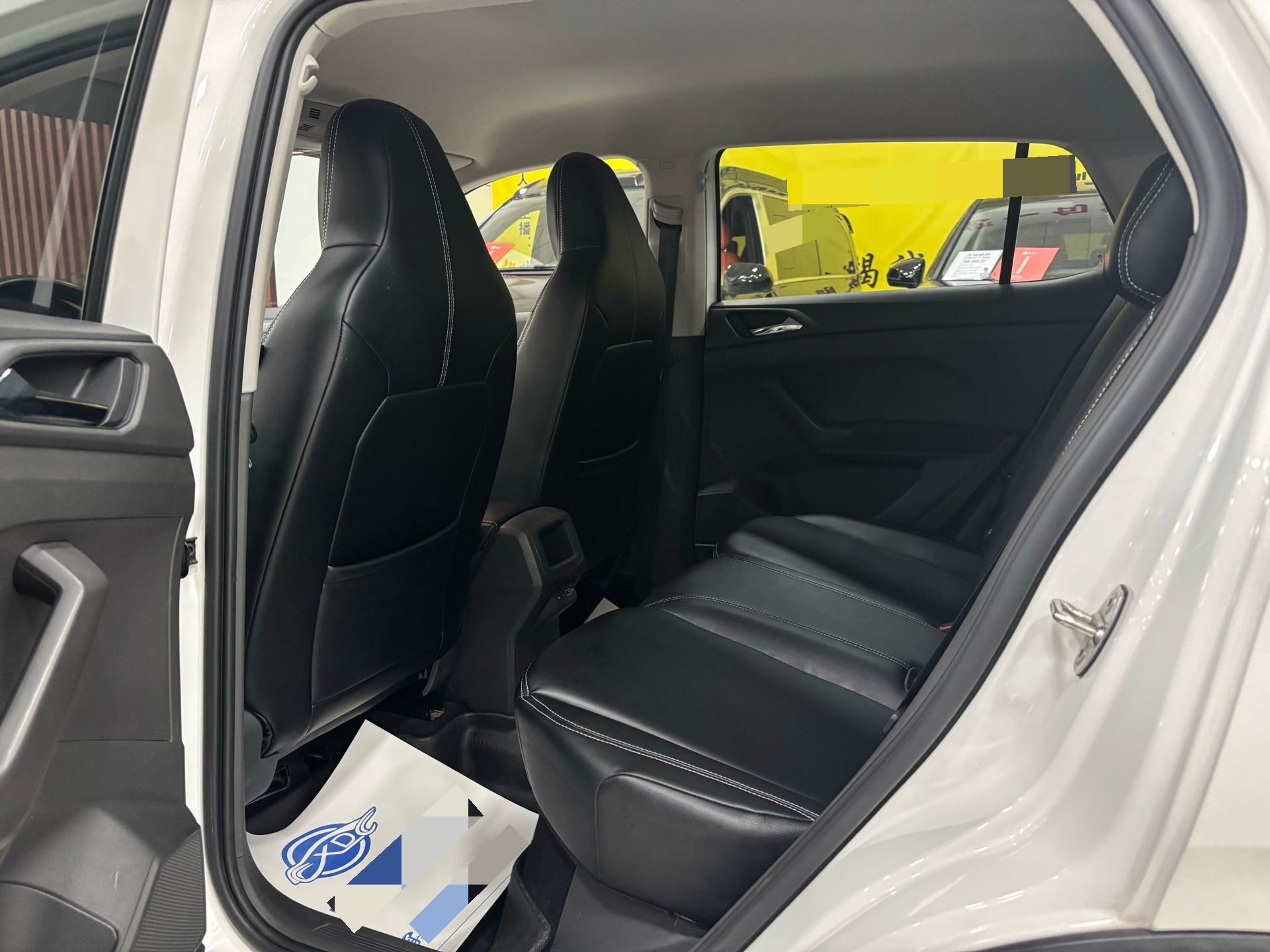 Volkswagen T-Cross 2021 car image #5