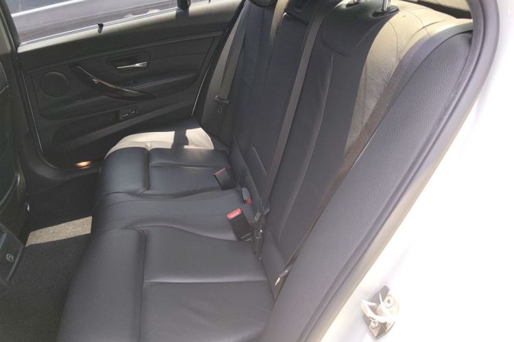 BMW 3 Series 2015 car image #14