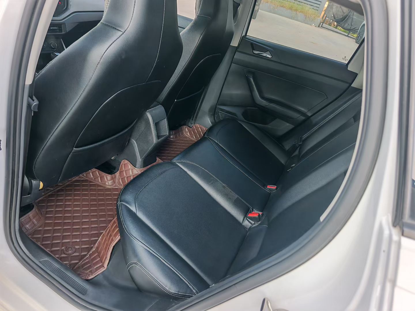 Volkswagen Polo 2021 car image #4