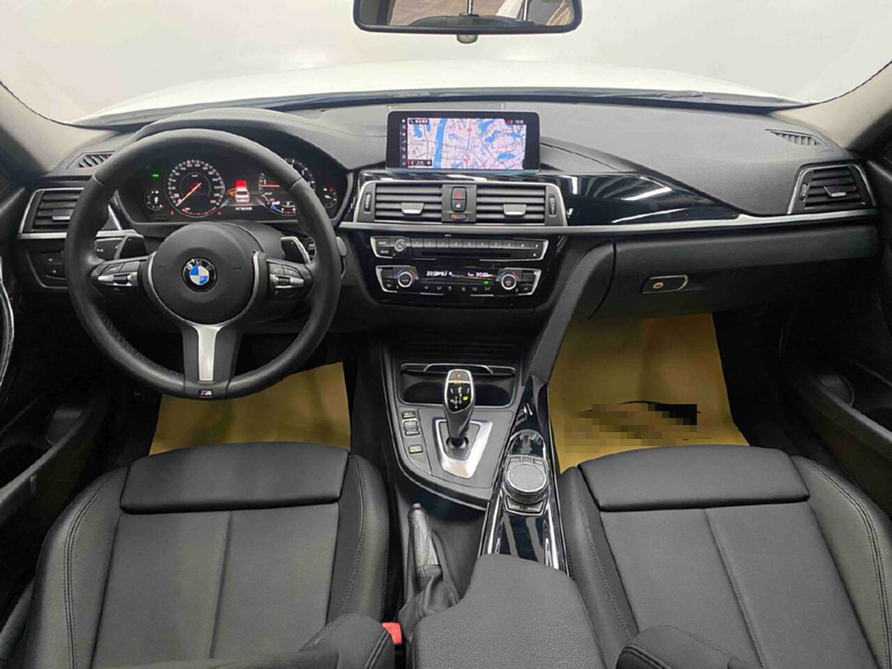 BMW 3 Series 2019 car image #16