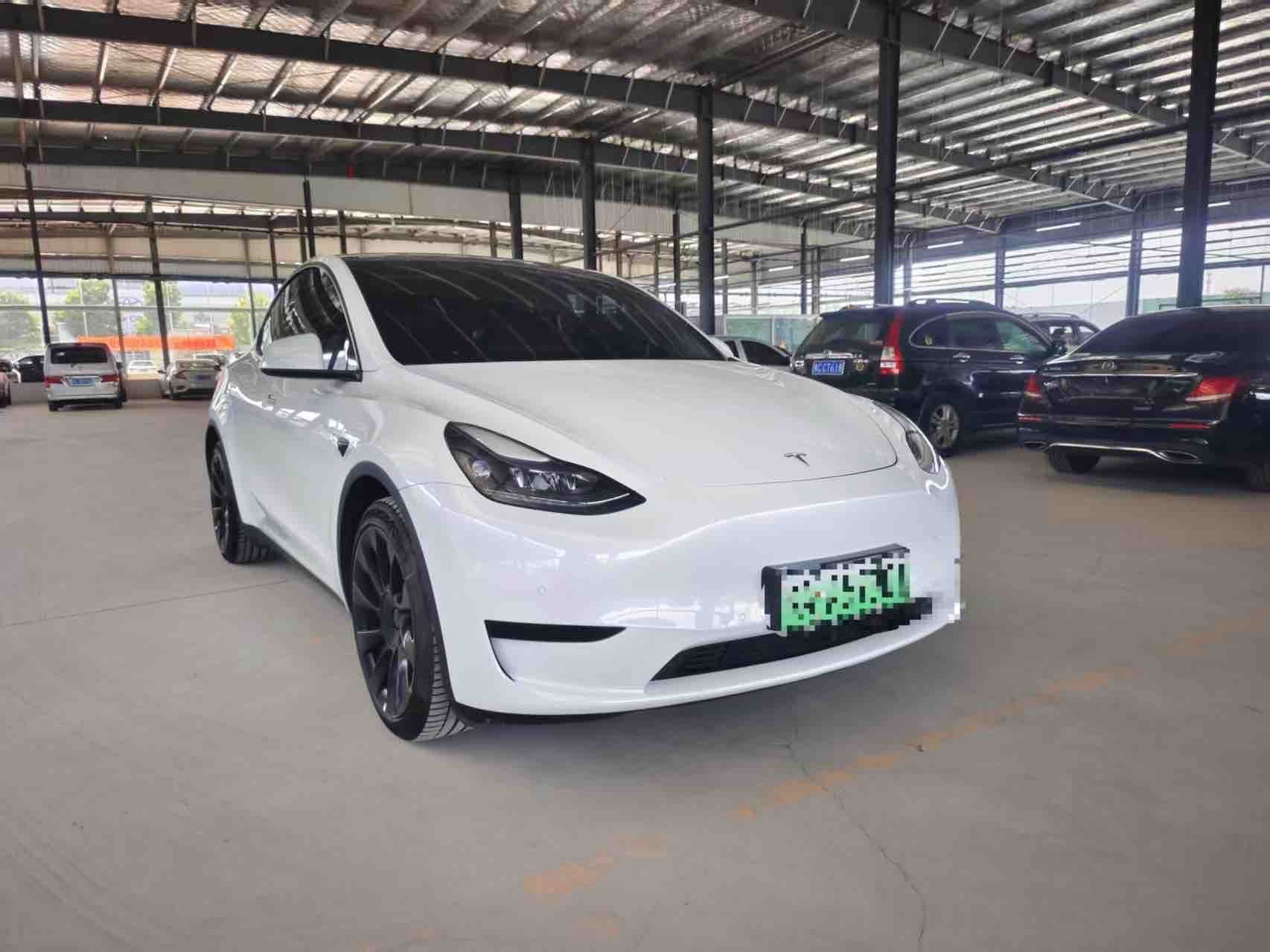 Tesla Model Y 2023 #3 Tesla Model Y 2023 car image #3