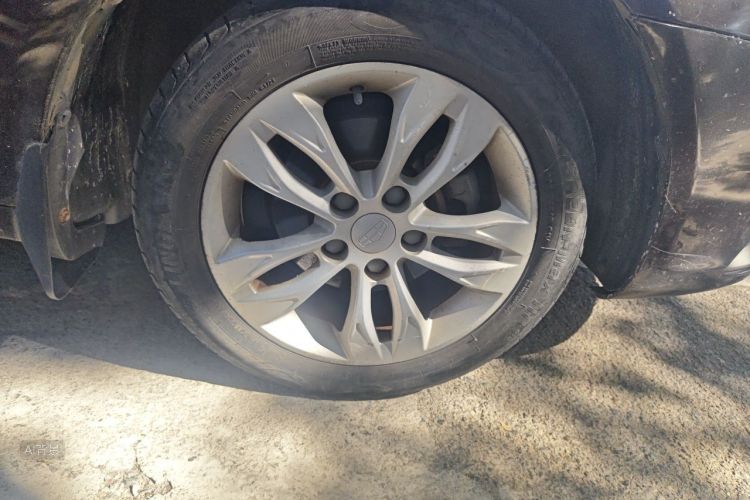 GEELY Emgrand 2015 immagine di auto #9