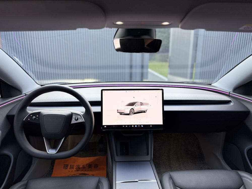Tesla Model 3 2025 car image #10