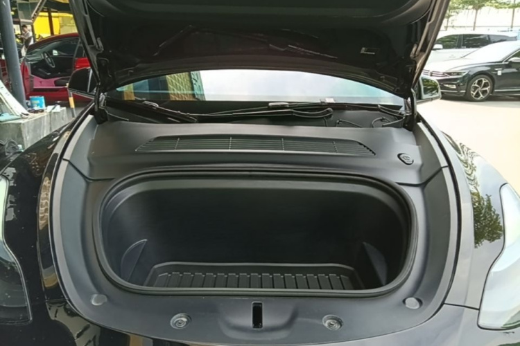 Tesla Model Y 2022 #20 Tesla Model Y 2022 car image #20