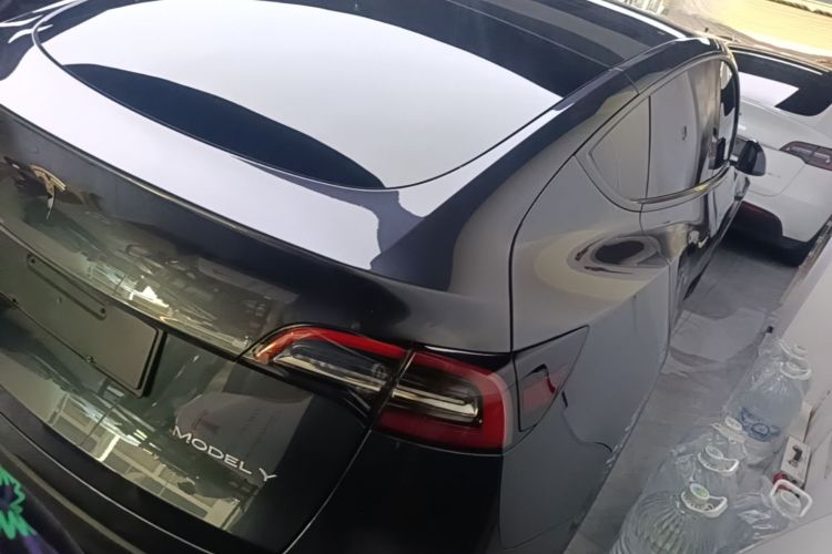 Tesla Model Y 2024 #5 Tesla Model Y 2024 car image #5