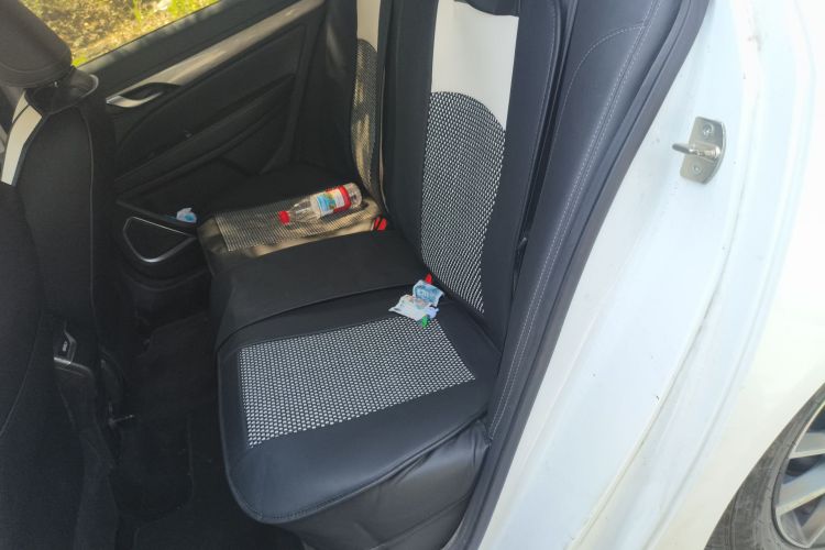 GEELY Emgrand 2020 #14 GEELY Emgrand 2020 car image #14