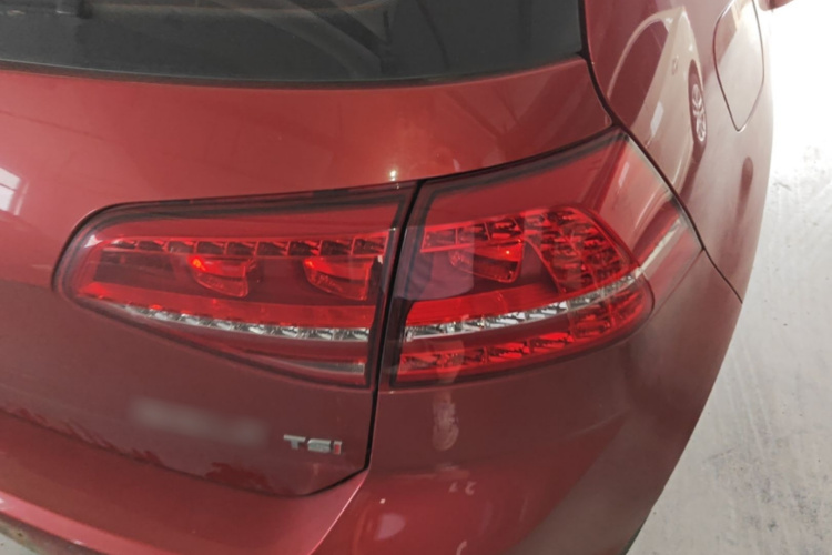 Volkswagen Golf 2015 car image #8