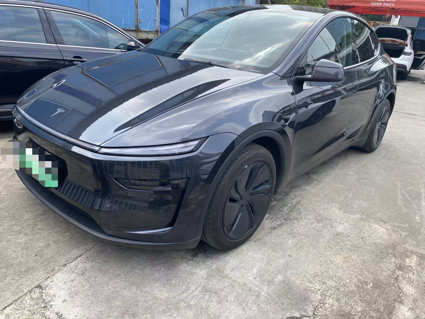 Tesla Model Y 2025 car image 