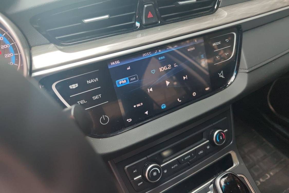 GEELY Emgrand 2019 #26 GEELY Emgrand 2019 car image #26