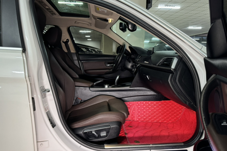 BMW 3 Series 2019 #27 BMW 3 Series 2019 car image #27