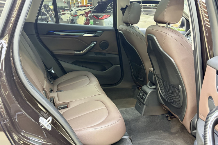 BMW X1 2020 car image #18