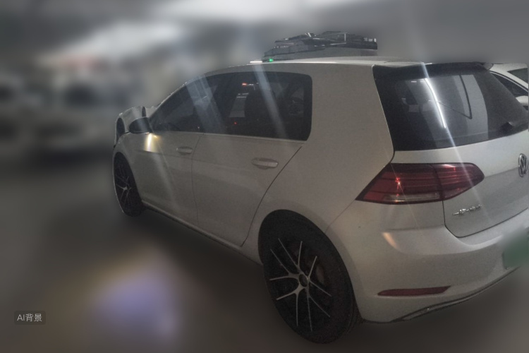 Volkswagen Golf 2018 car image #5